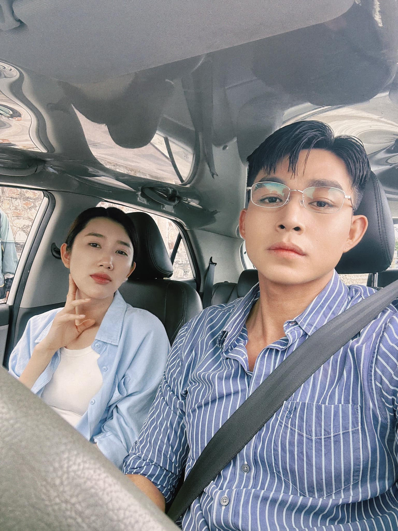 Jun Phạm, Thúy Ngân cực nghiêm túc khi ở trường quay. Jun Phạm, Thúy Ngân cực nghiêm túc khi ở trường quay.