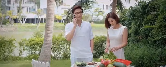 Đức "xoăn" hẹn ngày trở lại khi gọi điện cho Hoàng Duy