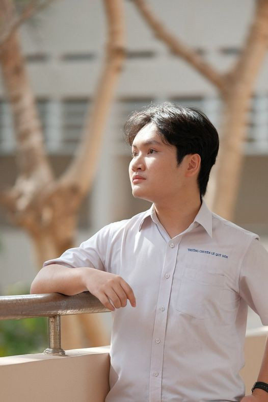 Ngoài việc là Phó bí thư Đoàn trường hay founder của Vung Tau Debate Community thì Đức Anh còn tham gia rất nhiều dự án về văn hoá, bảo tồn các di sản địa phương… Ngoài việc là Phó bí thư Đoàn trường hay founder của Vung Tau Debate Community thì Đức Anh còn tham gia rất nhiều dự án về văn hoá, bảo tồn các di sản địa phương…