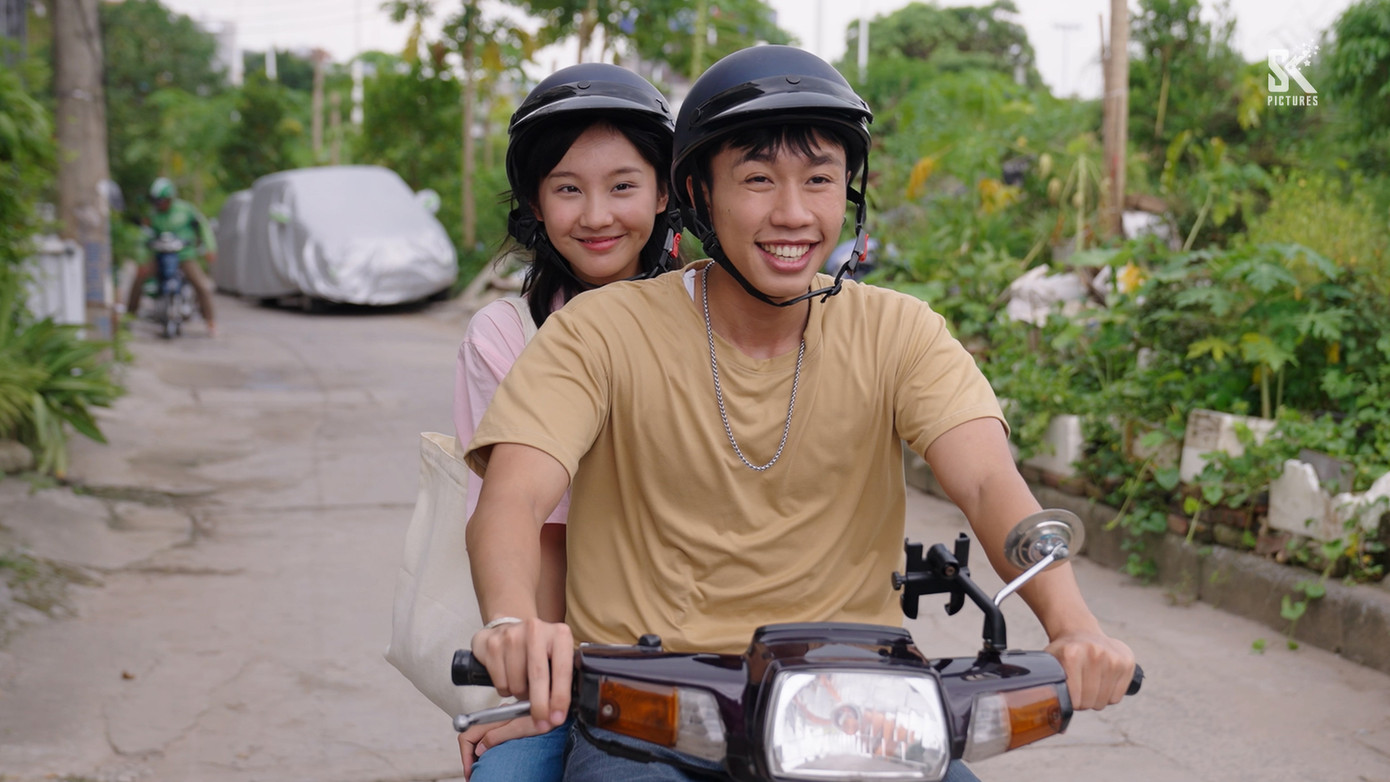 Đi Giữa Trời Rực Rỡ càng về sau càng bớt hấp dẫn.