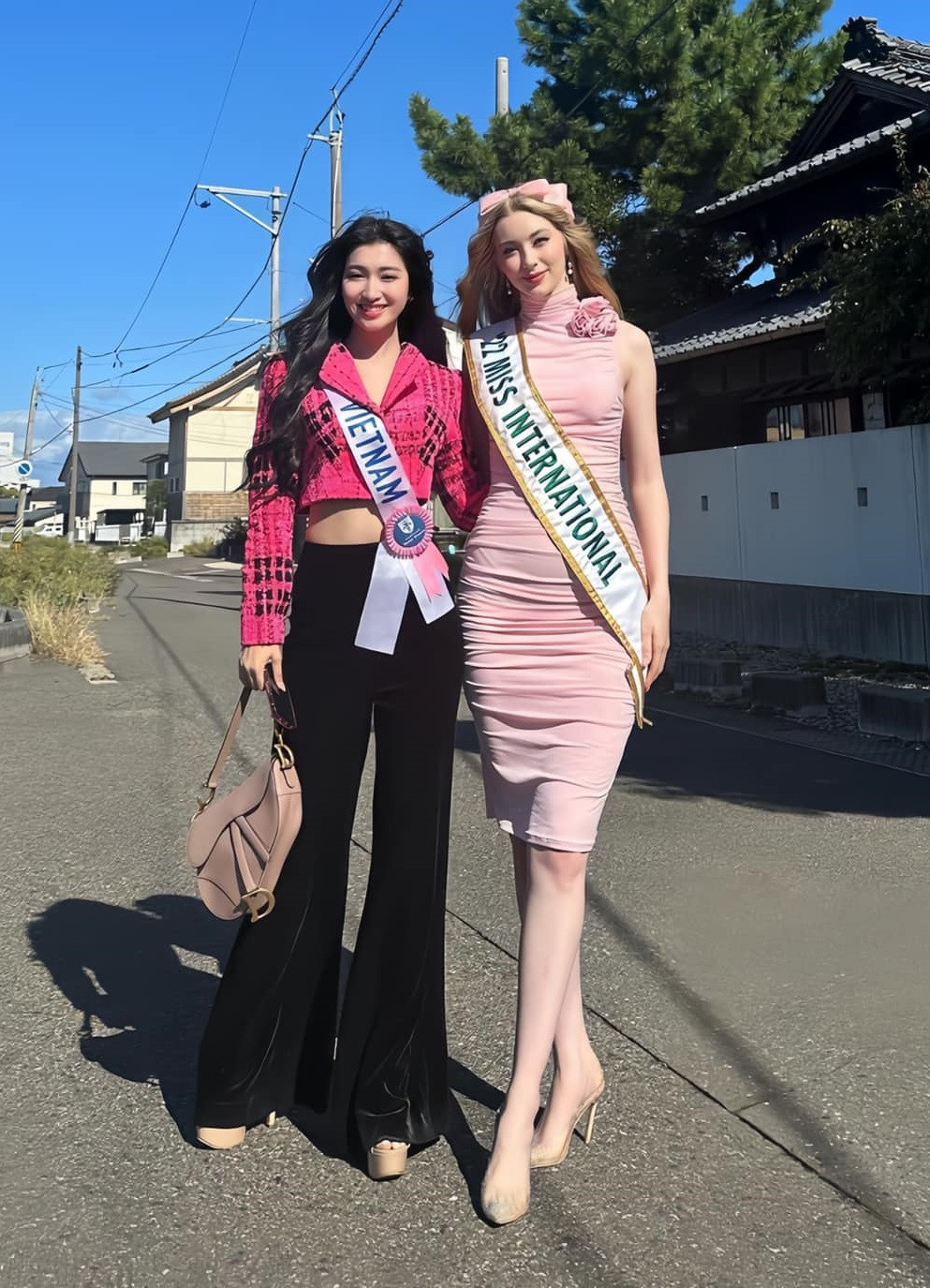 Phương Nhi được số đông ủng hộ tham gia cuộc thi Hoa hậu Quốc tế. Phương Nhi được số đông ủng hộ tham gia cuộc thi Hoa hậu Quốc tế.