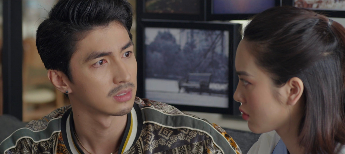 Bình An nhìn khác lạ trong phim đang chiếu. Bình An nhìn khác lạ trong phim đang chiếu.