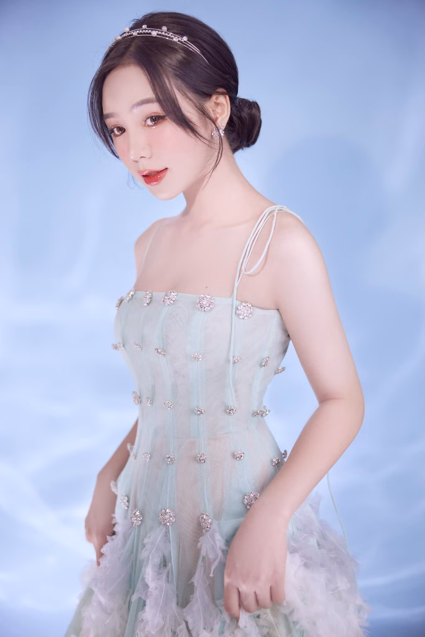 Quỳnh Kool bị cho là thiếu tinh tế khi nói về bạn diễn