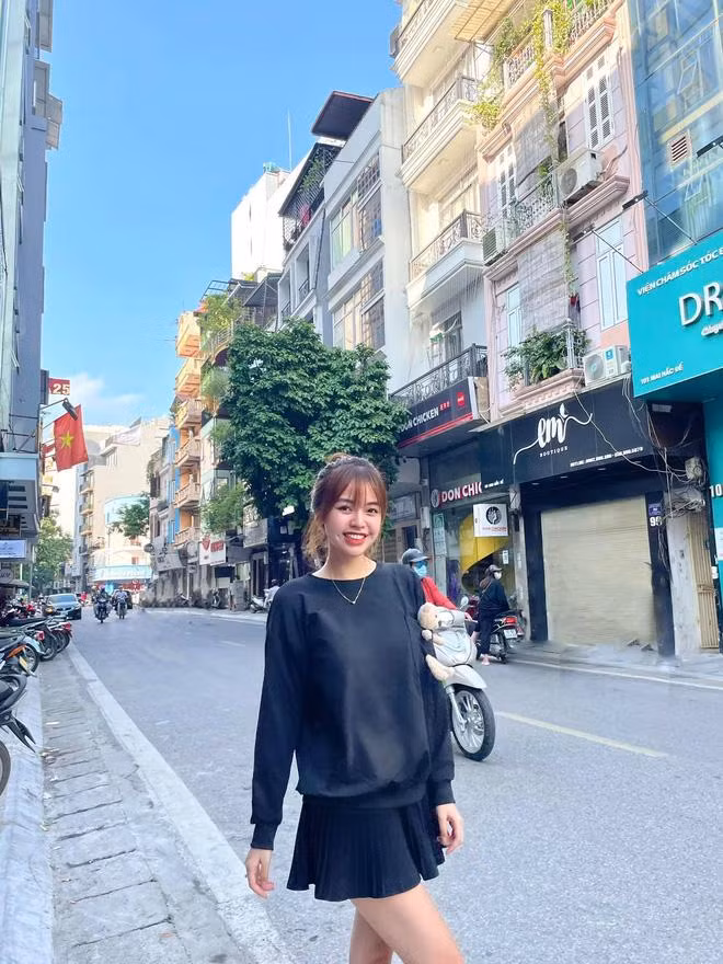 Bạn đời của Phạm Anh Tuấn có ngoại hình xinh đẹp.