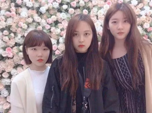 Kim Bo Ra và Kim Sae Ron cũng thân nhau như chị em.