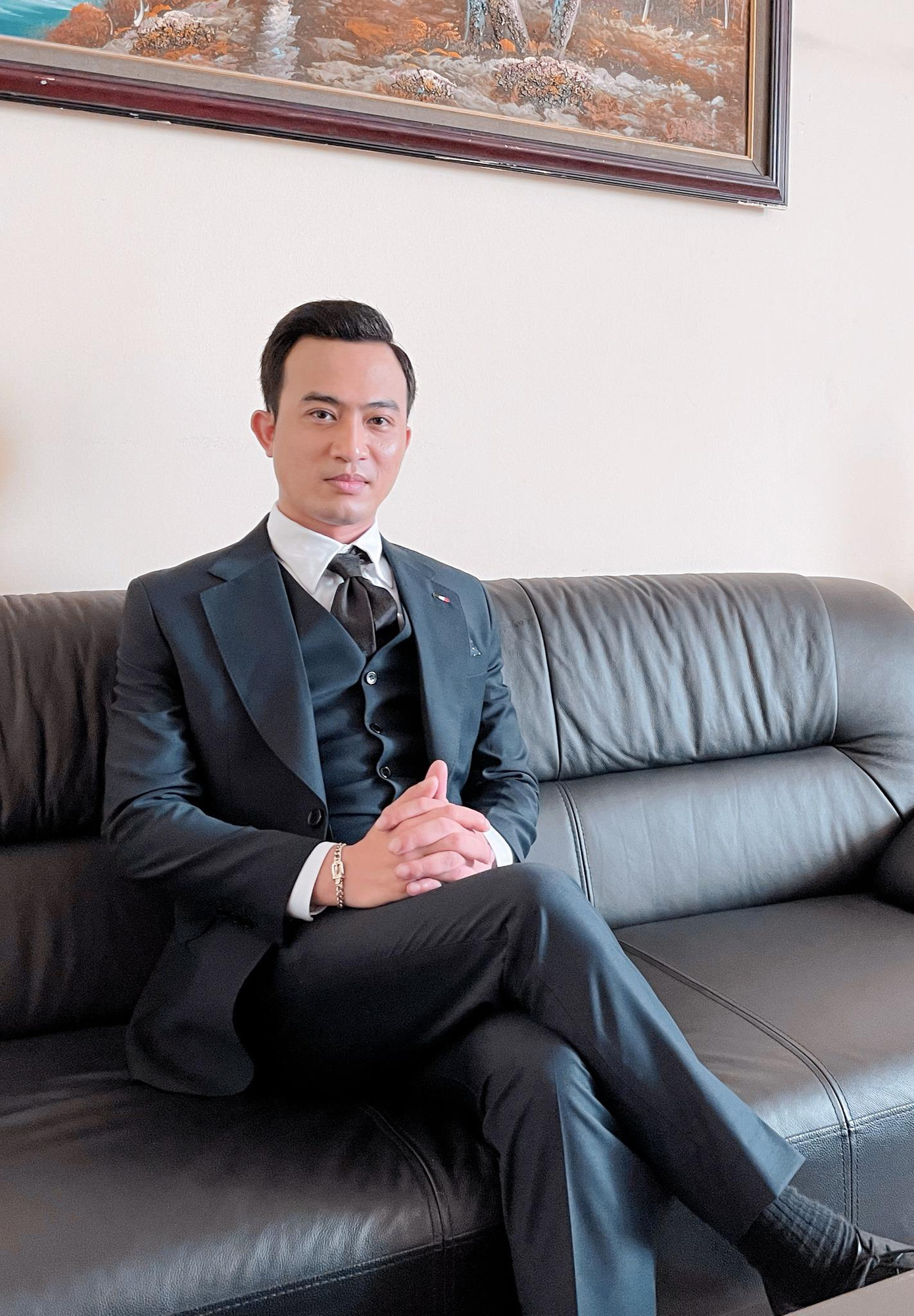 Doãn Quốc Đam có hai phim chiếu cùng lúc là Thương Ngày Nắng Về và Đấu Trí Doãn Quốc Đam có hai phim chiếu cùng lúc là Thương Ngày Nắng Về và Đấu Trí