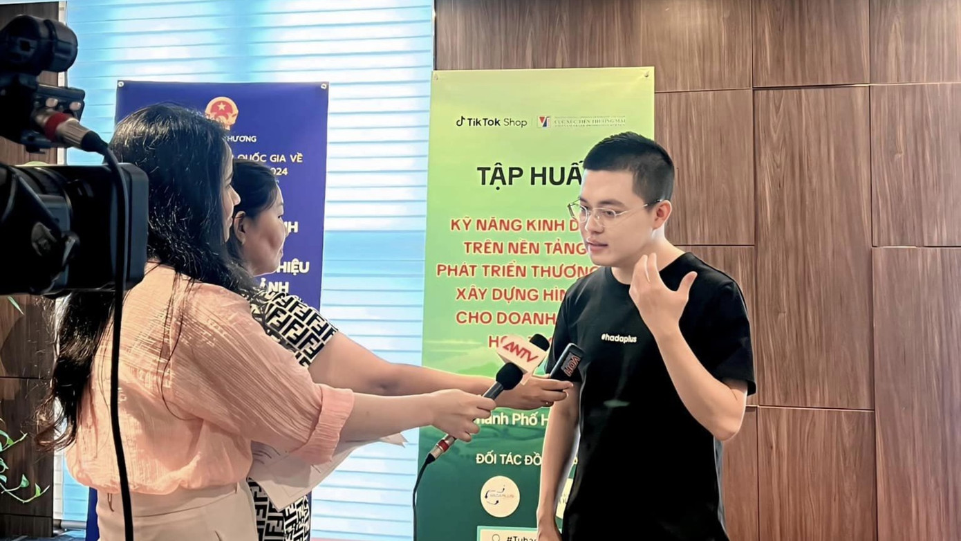 Hadaplus đồng hành cùng NBH địa phương CSR. Hadaplus đồng hành cùng NBH địa phương CSR.