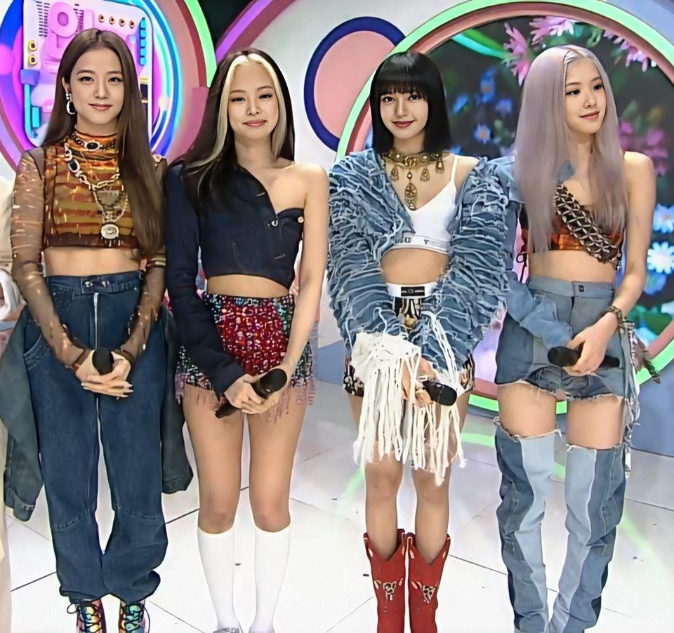 Công ty YG Ent đầu tư mạnh cho trang phục của nghệ sĩ