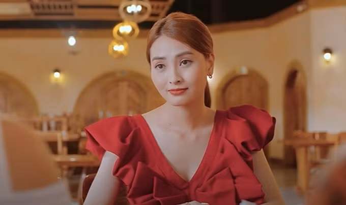 MC Huyền Trang (Mù Tạt) bị ghét bởi những thủ đoạn trong phim 11 Tháng 5 Ngày