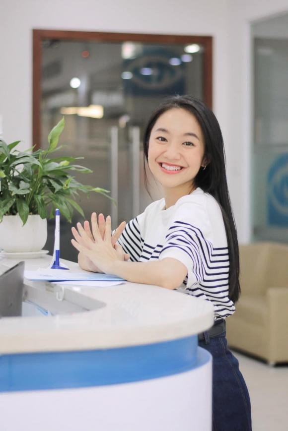 Hoàng Hà có ngoại hình trẻ hơn tuổi 29 rất nhiều.