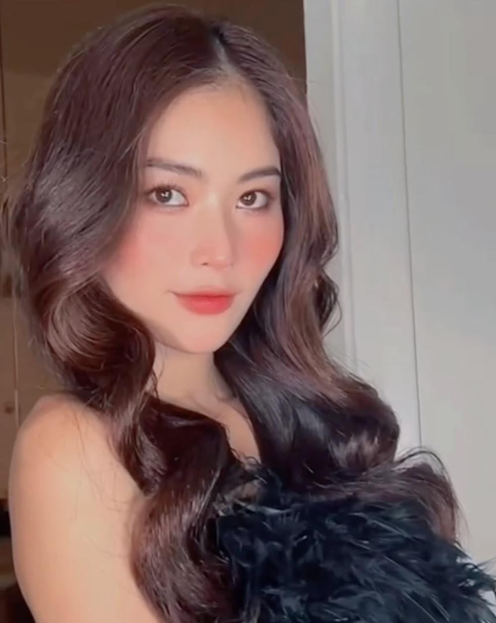 Nam Anh xinh đẹp trong ảnh selfie, thăng hạng nhan sắc thấy rõ