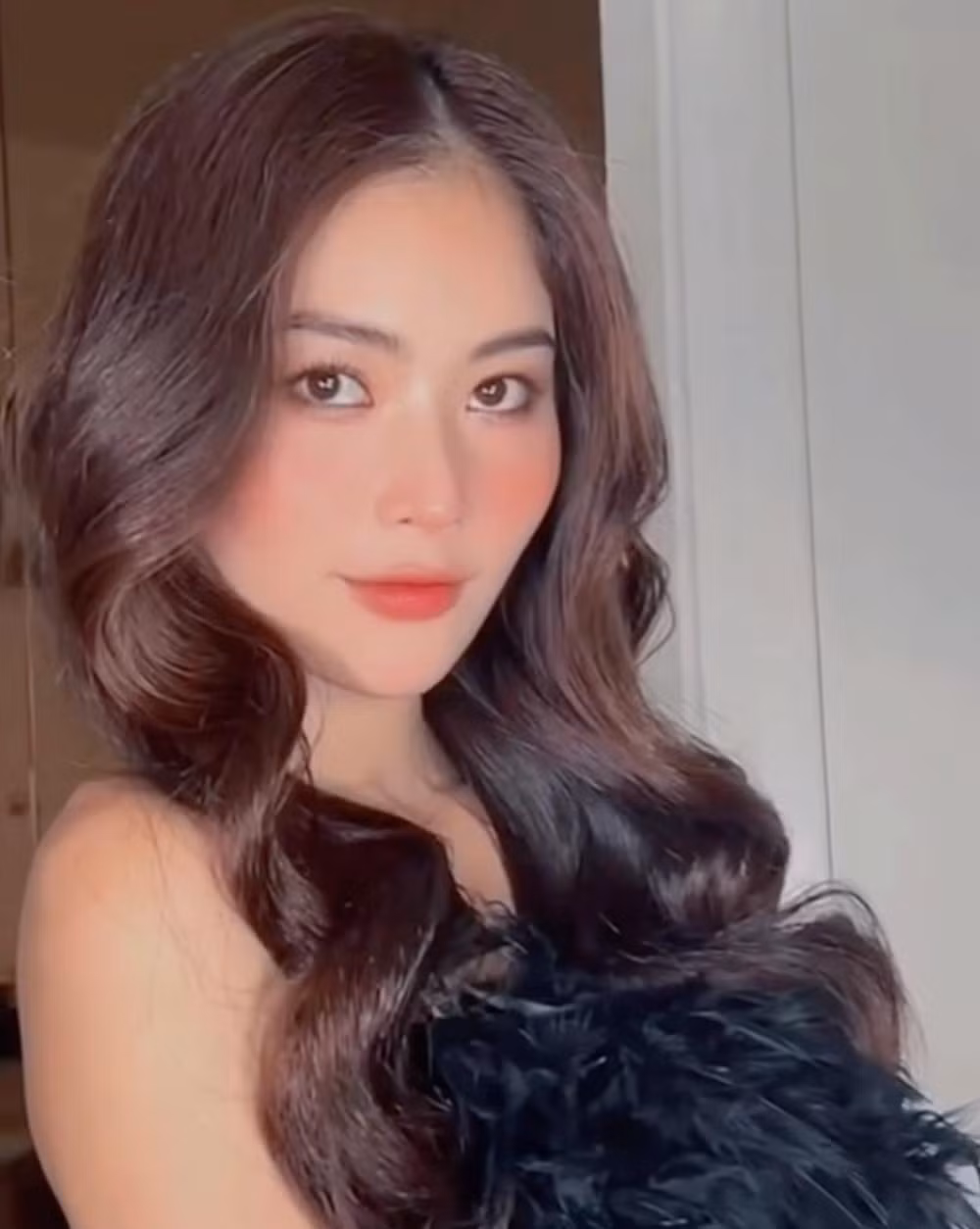 Nam Anh xinh đẹp trong ảnh selfie, thăng hạng nhan sắc thấy rõ