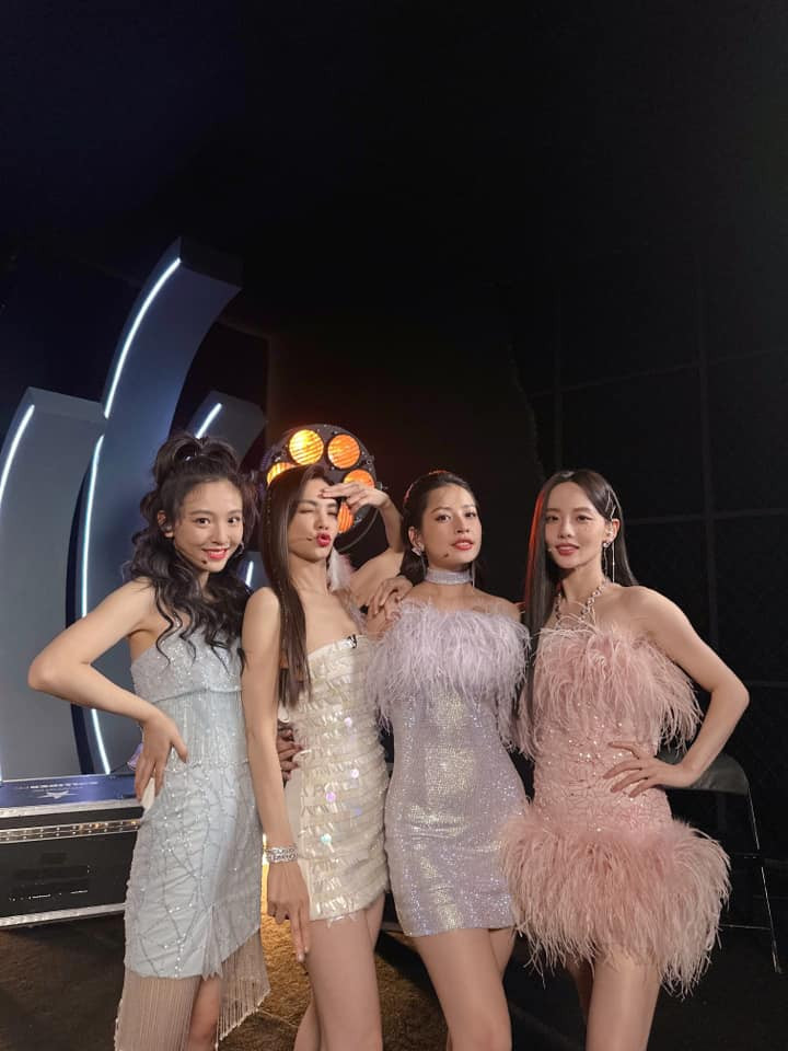 Phải chăng đây là bí quyết giữ nhan sắc trẻ trung của Ella?