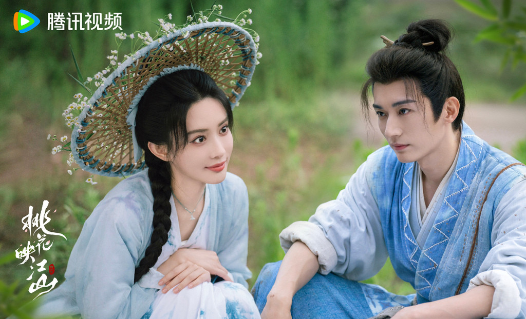 Netizen chỉ trích kịch bản phim thiếu hấp dẫn. Netizen chỉ trích kịch bản phim thiếu hấp dẫn.