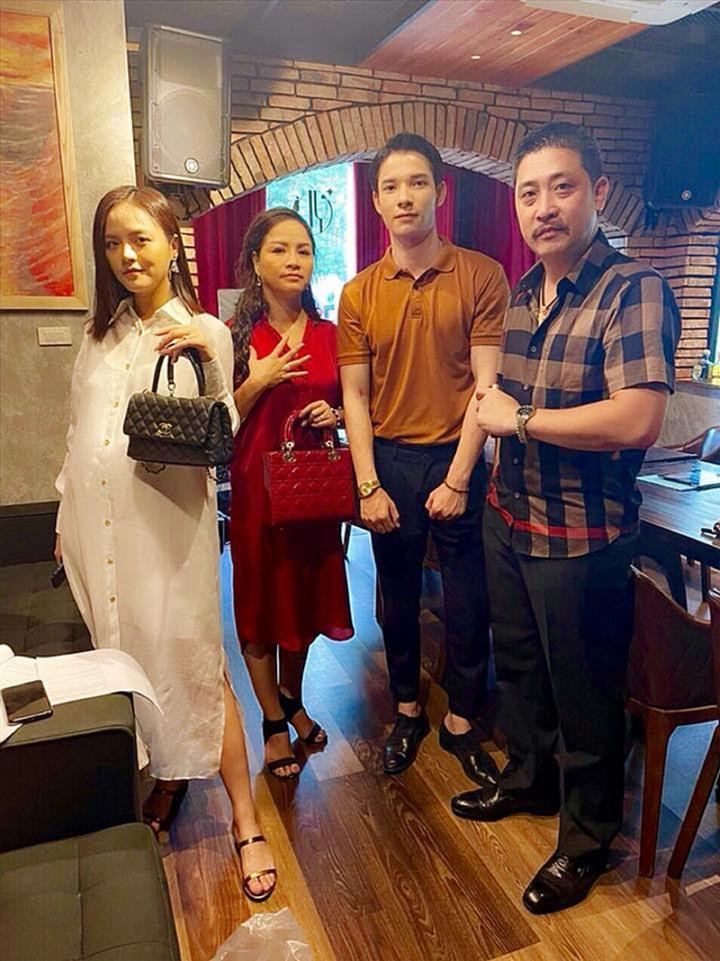 Khán giả đang rất sốt ruột chờ ngày phe phản diện bị vạch mặt Khán giả đang rất sốt ruột chờ ngày phe phản diện bị vạch mặt