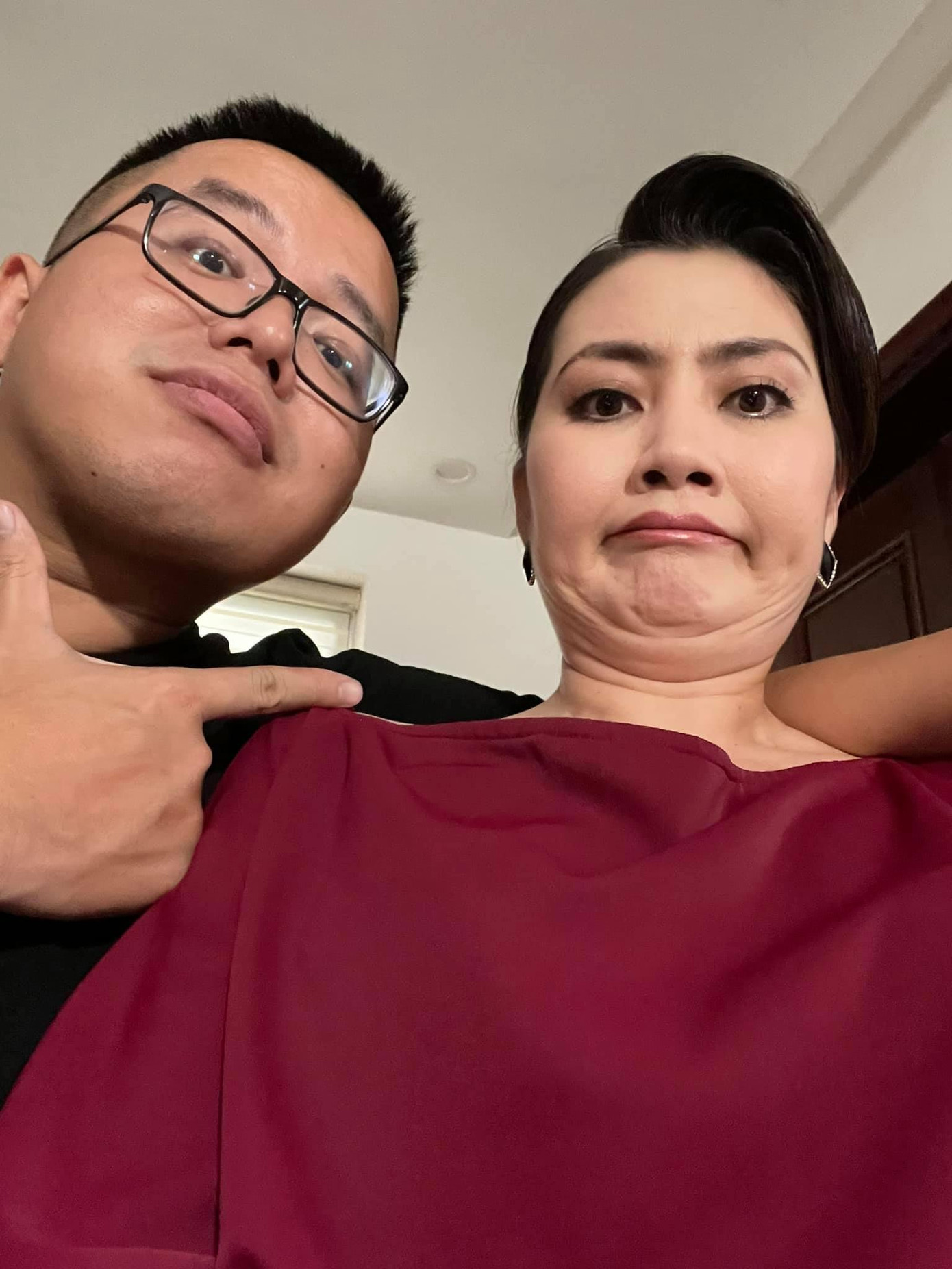 Nữ diễn viên tròn trịa hơn thấy rõ Nữ diễn viên tròn trịa hơn thấy rõ