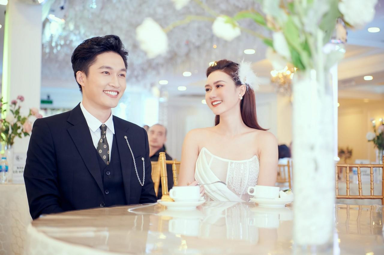 Hương Giang khẳng định chuyện chia tay không có người thứ ba xen vào Hương Giang khẳng định chuyện chia tay không có người thứ ba xen vào