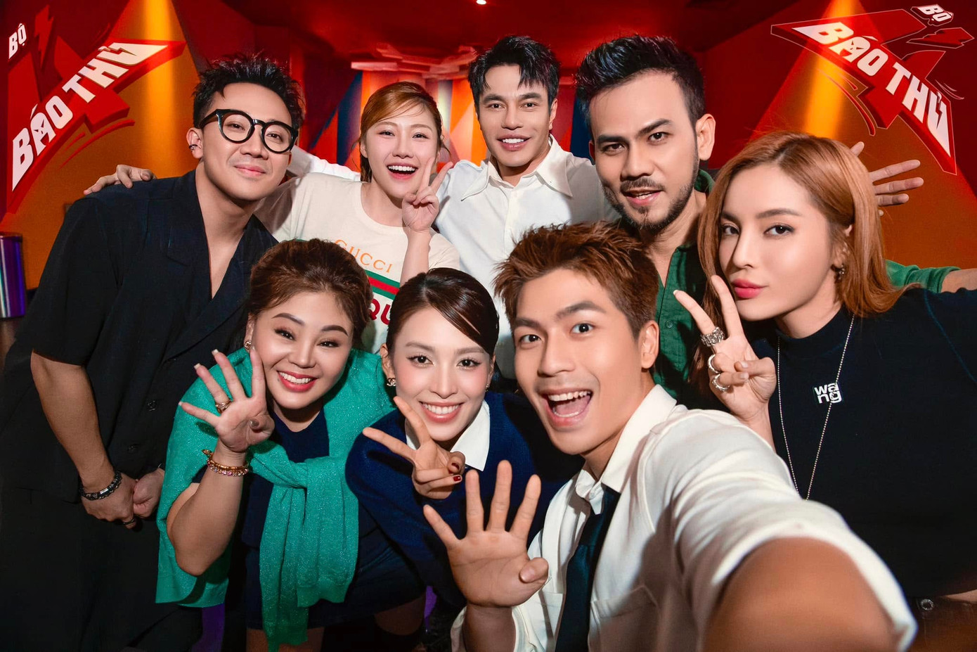 Trước đó, ê-kíp Bộ Tứ Báo Thủ từng phản ứng gay gắt khi phim bị chê. Trước đó, ê-kíp Bộ Tứ Báo Thủ từng phản ứng gay gắt khi phim bị chê.