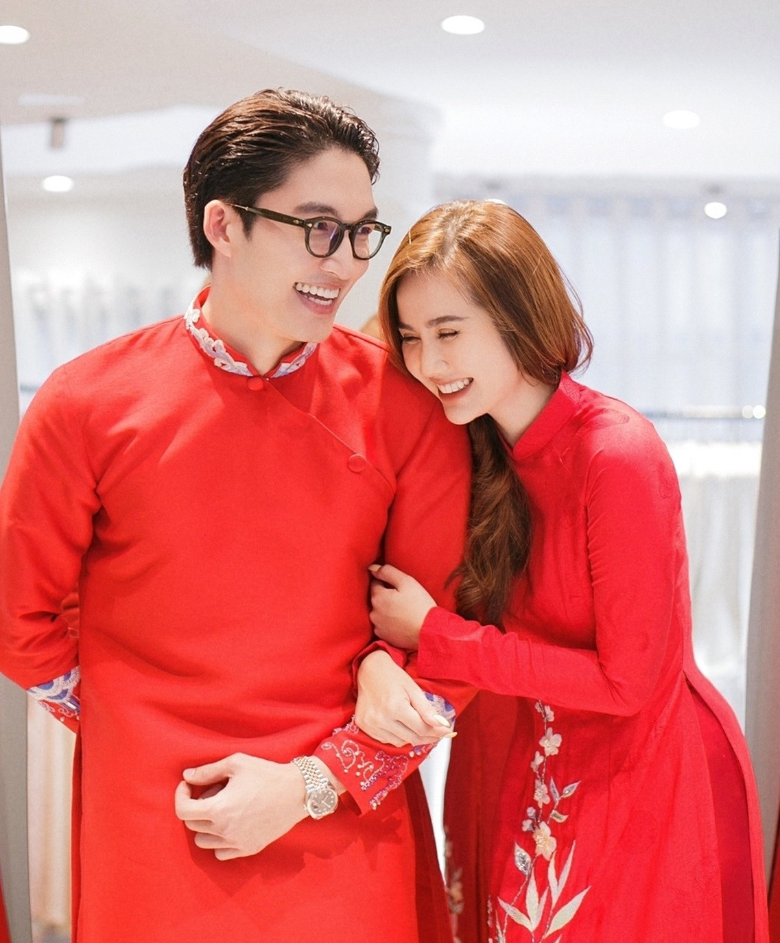 Nhiều khán giả vẫn muốn ghép đôi Đình Tú và Huyền Lizzie. Nhiều khán giả vẫn muốn ghép đôi Đình Tú và Huyền Lizzie.