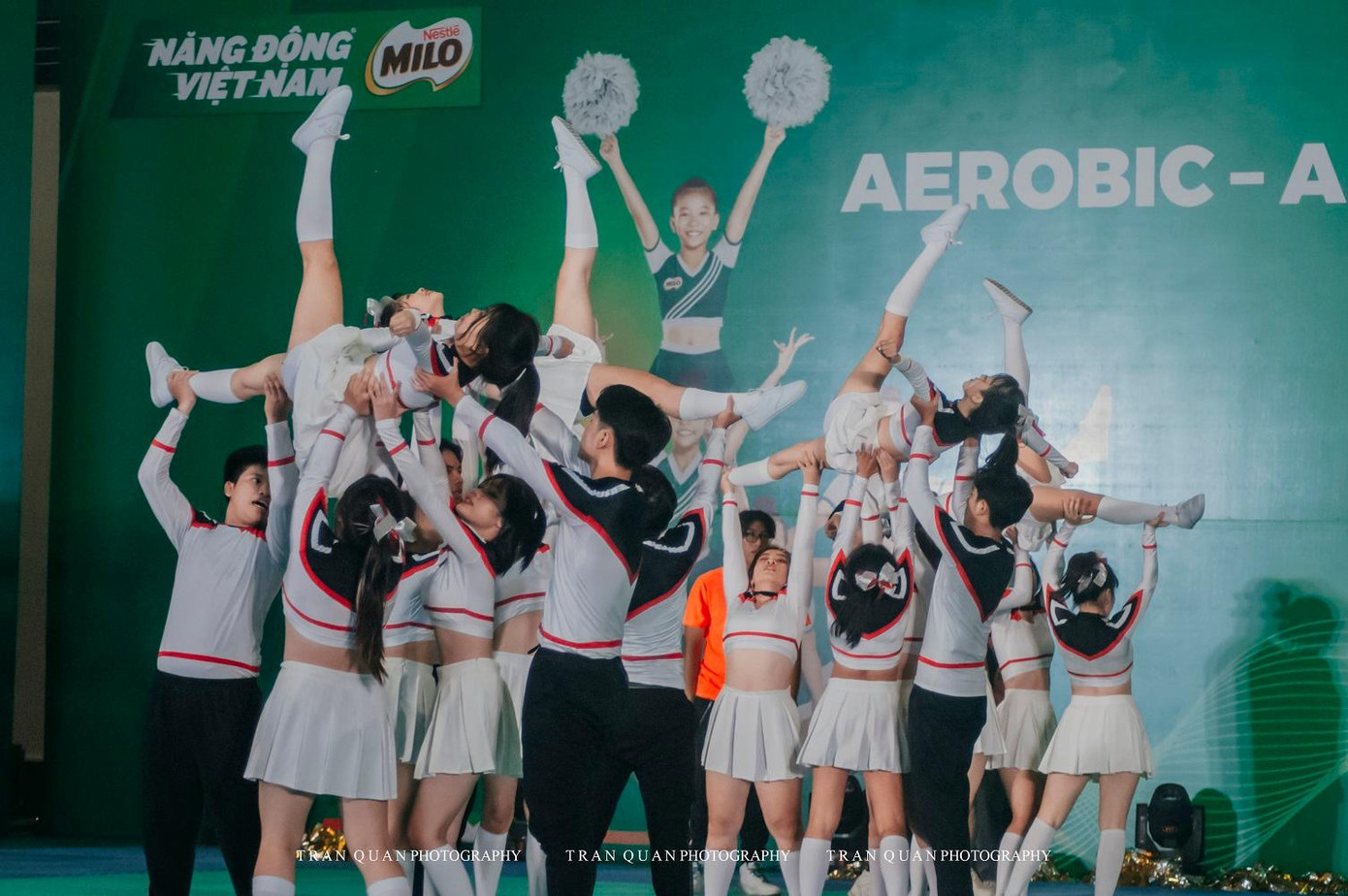 Á quân bảng B - trường THPT Thủ Thiêm. Á quân bảng B - trường THPT Thủ Thiêm.