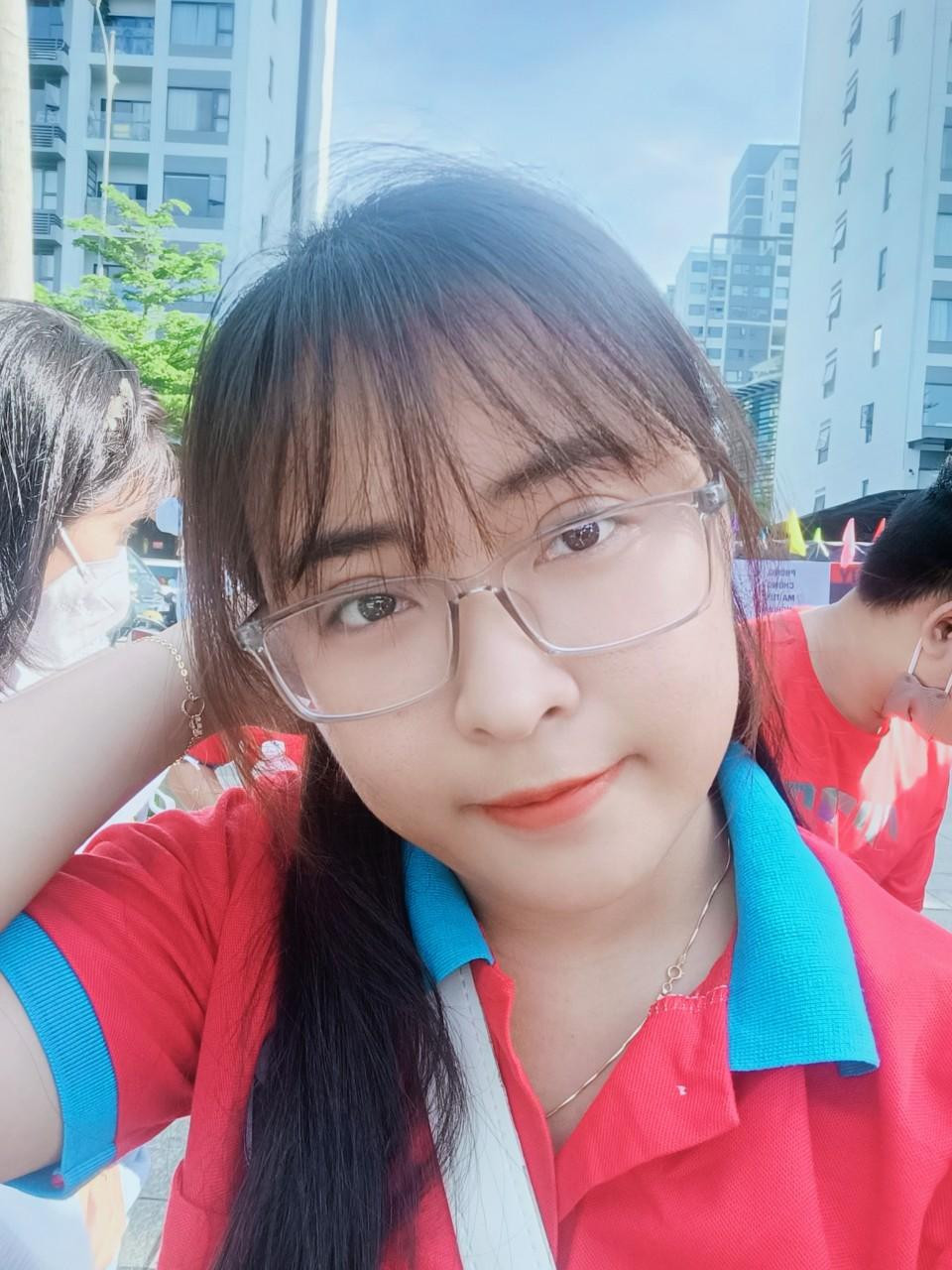 Cô Võ Nguyễn Ý Thiên (trợ lý thanh niên) trường THPT Thủ Thiêm. Cô Võ Nguyễn Ý Thiên (trợ lý thanh niên) trường THPT Thủ Thiêm.