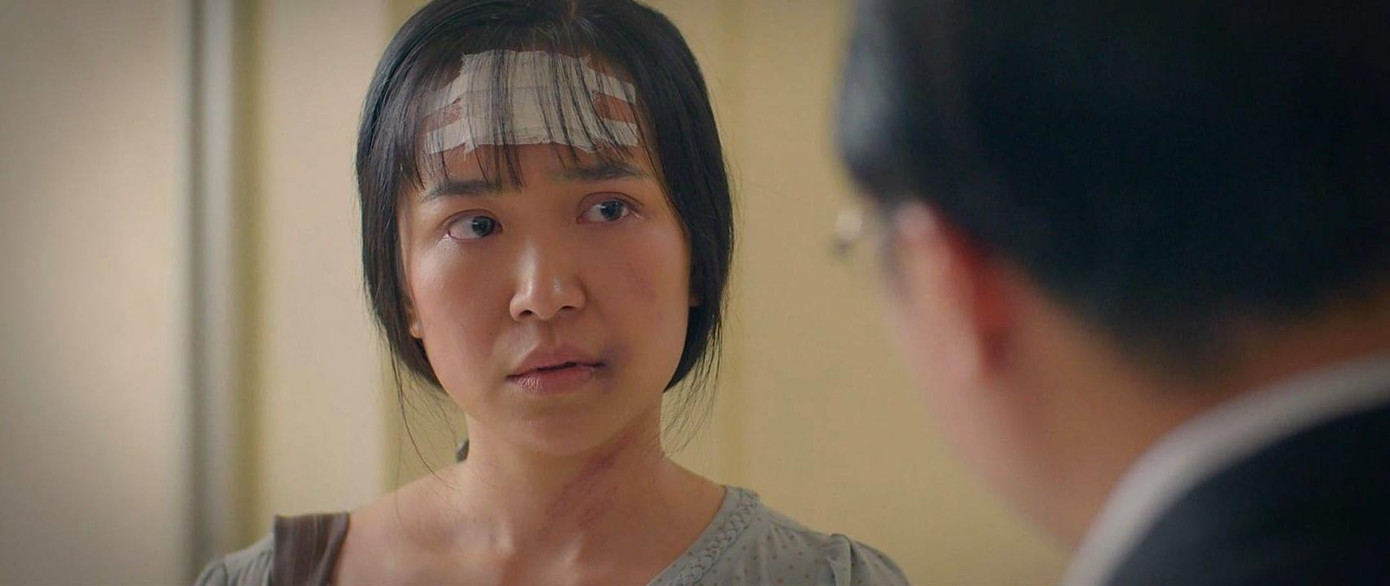 Bà Nhung hận ông Long ép phải bỏ con gái mà đi xa Bà Nhung hận ông Long ép phải bỏ con gái mà đi xa