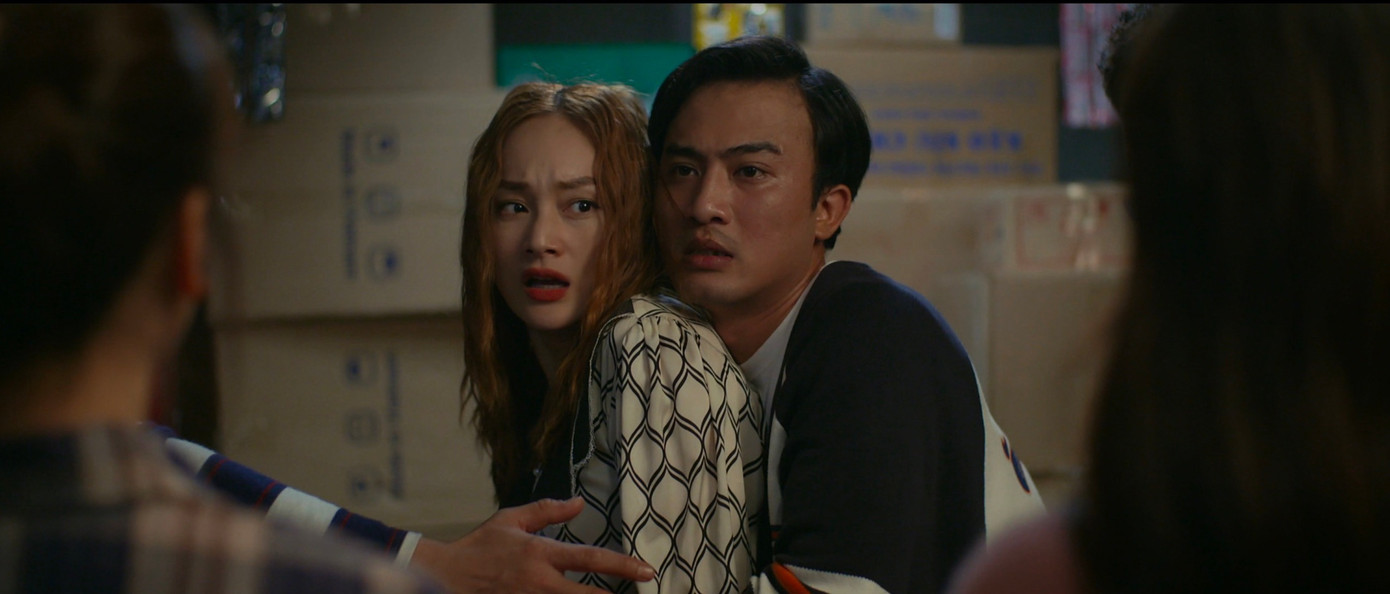 Sau đó lại mất điểm vì ghen tuông quá đà. Sau đó lại mất điểm vì ghen tuông quá đà.