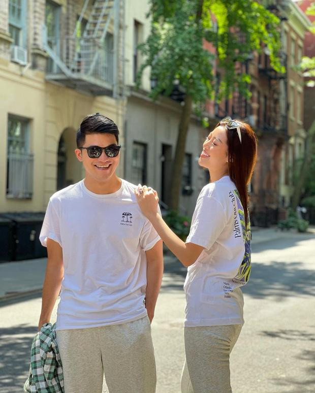 Khánh Vân chỉ giữ lại trang phục thường ngày