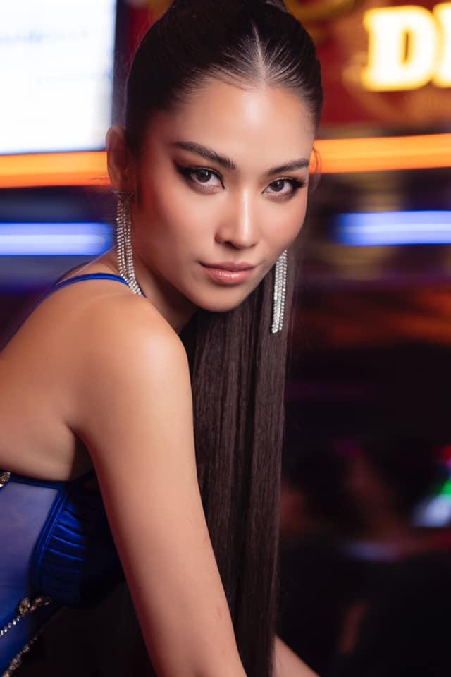 Cô cho rằng lỗi thuộc về chiếc micro Cô cho rằng lỗi thuộc về chiếc micro