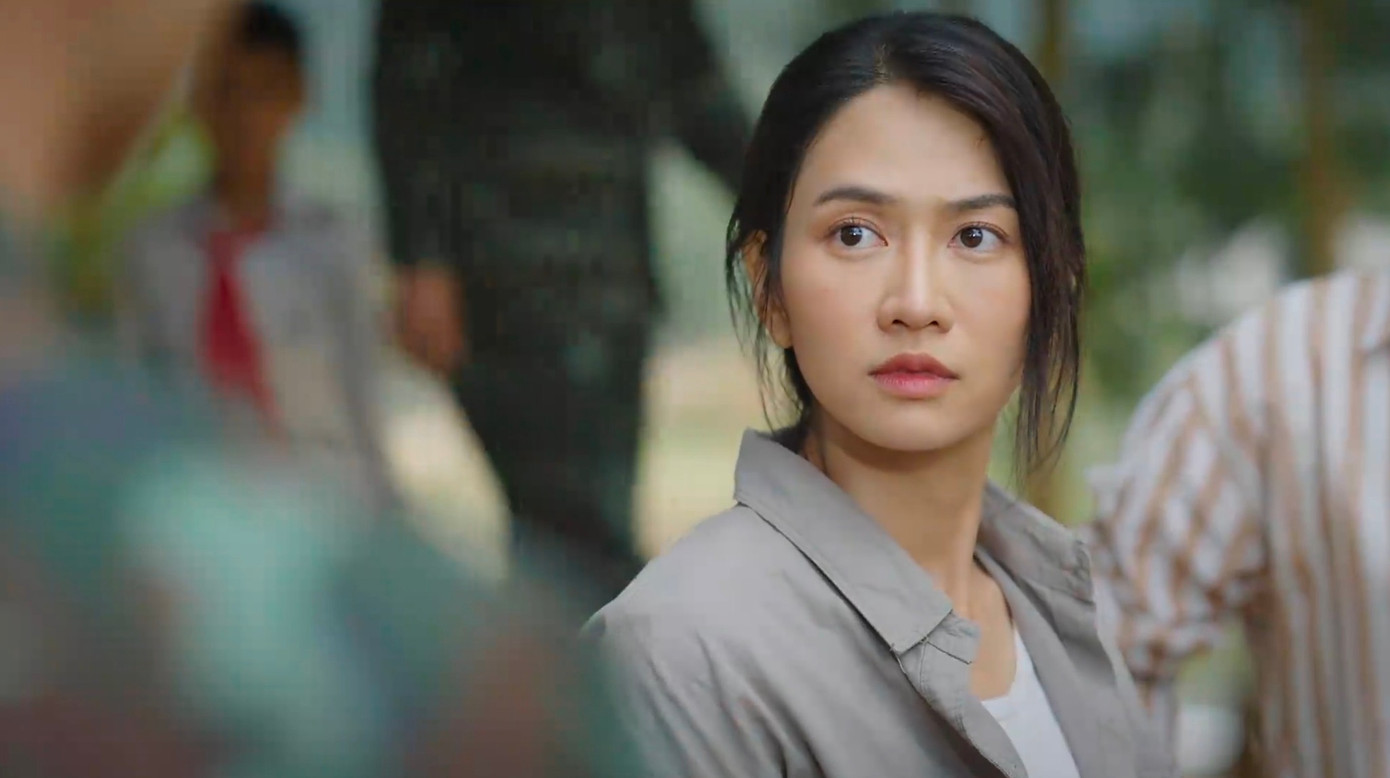 Lê Bống ghi điểm với tạo hình mộc mạc, phù hợp với nhân vật. Lê Bống ghi điểm với tạo hình mộc mạc, phù hợp với nhân vật.