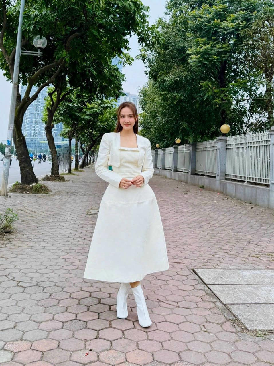 Liệu đây có phải bộ váy Dương mặc khi nhận lời cầu hôn? Liệu đây có phải bộ váy Dương mặc khi nhận lời cầu hôn?