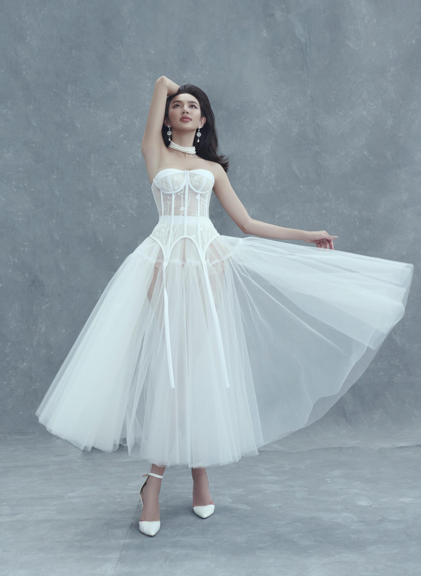 Thùy Tiên từng lo sẽ bị quên lãng khi hết nhiệm kỳ