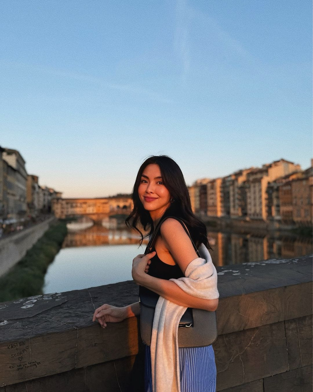 Tăng Thanh Hà rất kín tiếng nhưng vẫn thu hút nhiều chú ý. Tăng Thanh Hà rất kín tiếng nhưng vẫn thu hút nhiều chú ý.