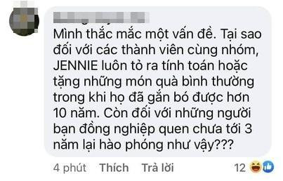 Món quà này khiến Jennie bị một số người "cà khịa". Món quà này khiến Jennie bị một số người "cà khịa".