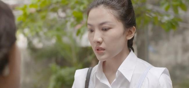 Thục Anh trở về với khuôn mặt buồn bã, lo âu. Thục Anh trở về với khuôn mặt buồn bã, lo âu.