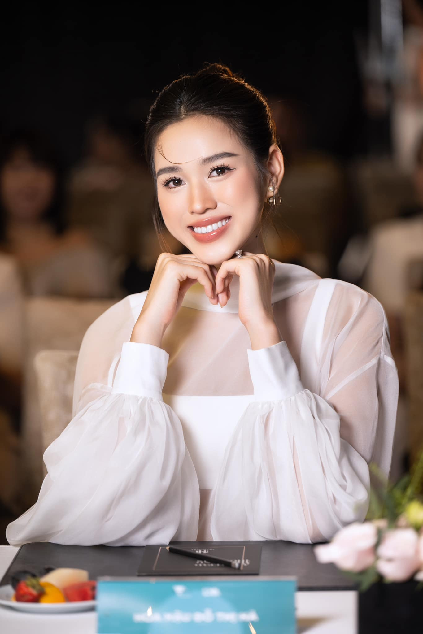 Hoa hậu Đỗ Thị Hà ngày càng xinh đẹp và thành đạt trong sự nghiệp.