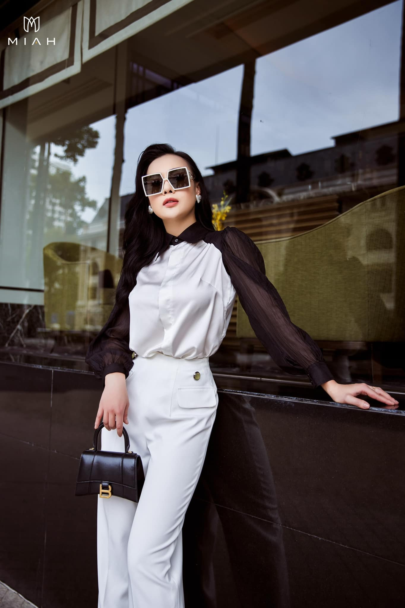 Nữ diễn viên đang bận rộn với thương hiệu thời trang riêng.