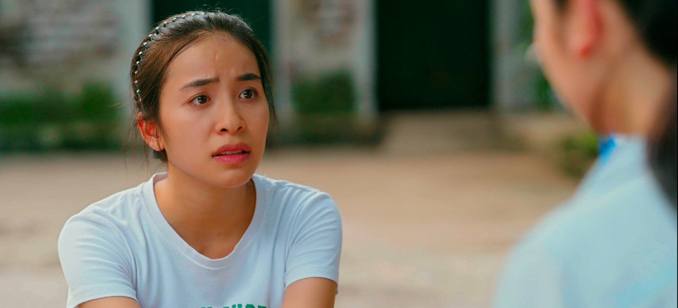 Trần Vân đóng vai nữ công nhân may ở phim mới.