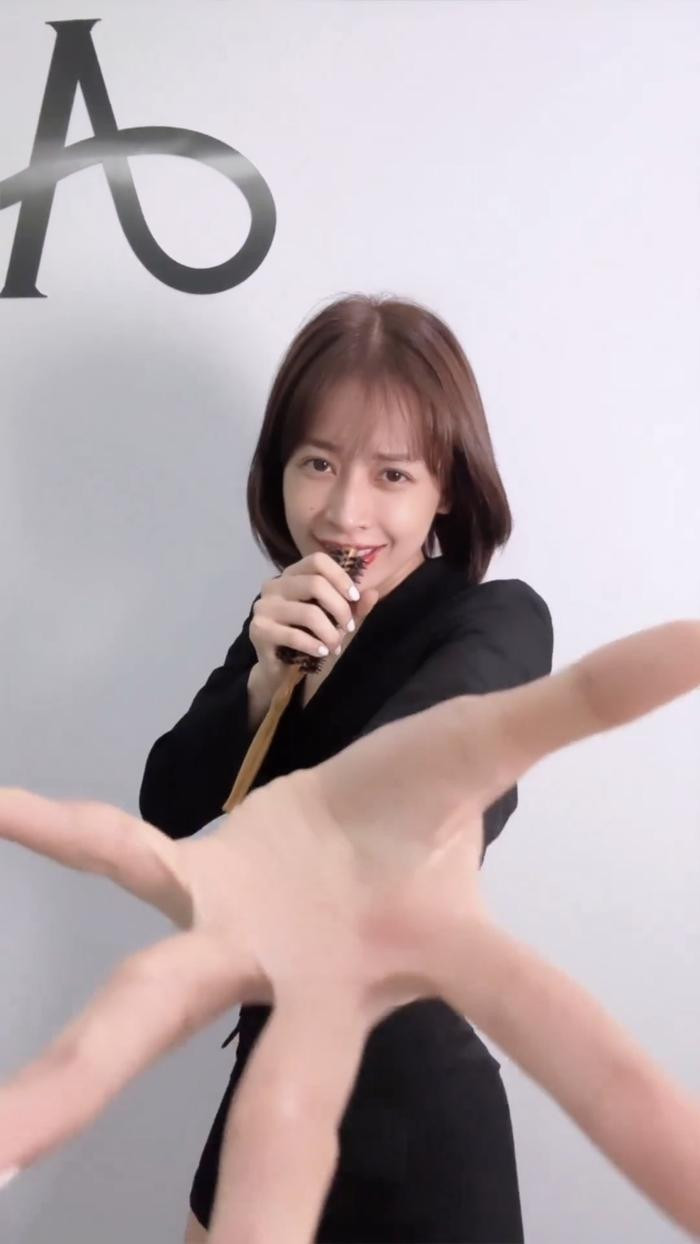 Phải chăng cô chuẩn bị cho vòng thi mới của Đạp Gió 2023? Phải chăng cô chuẩn bị cho vòng thi mới của Đạp Gió 2023?