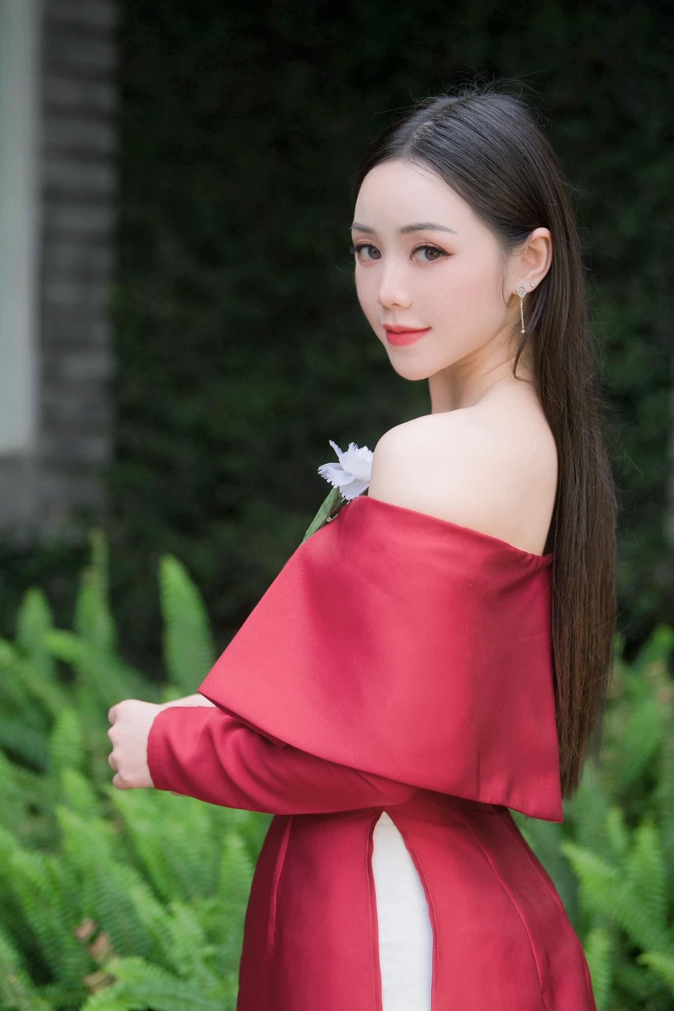 Quỳnh Kool xinh đẹp trong chương trình Gặp gỡ diễn viên truyền hình 2022 Quỳnh Kool xinh đẹp trong chương trình Gặp gỡ diễn viên truyền hình 2022