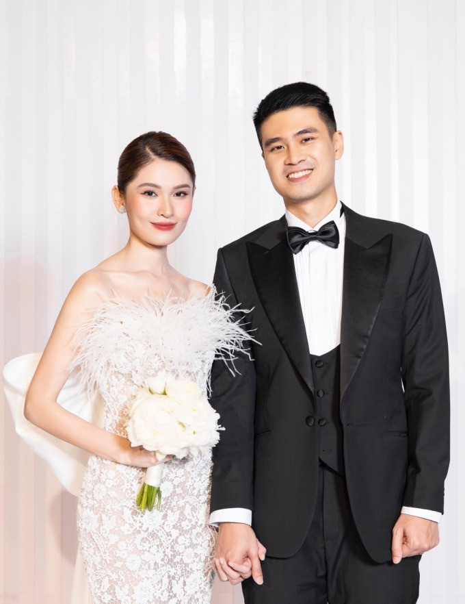 Á hậu Thùy Dung trong lễ cưới. Á hậu Thùy Dung trong lễ cưới.