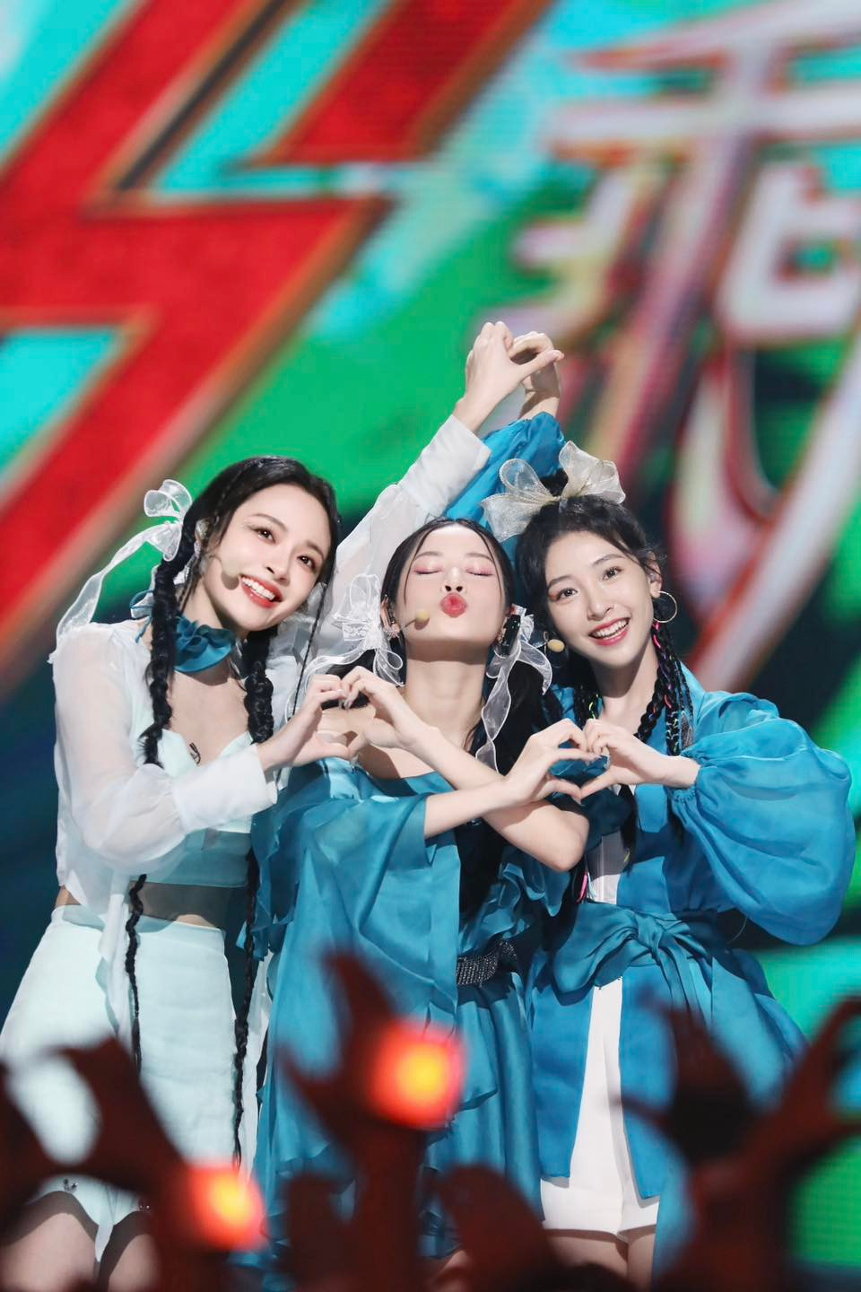 Đội của Chi Pu xếp áp chót vòng công diễn 3