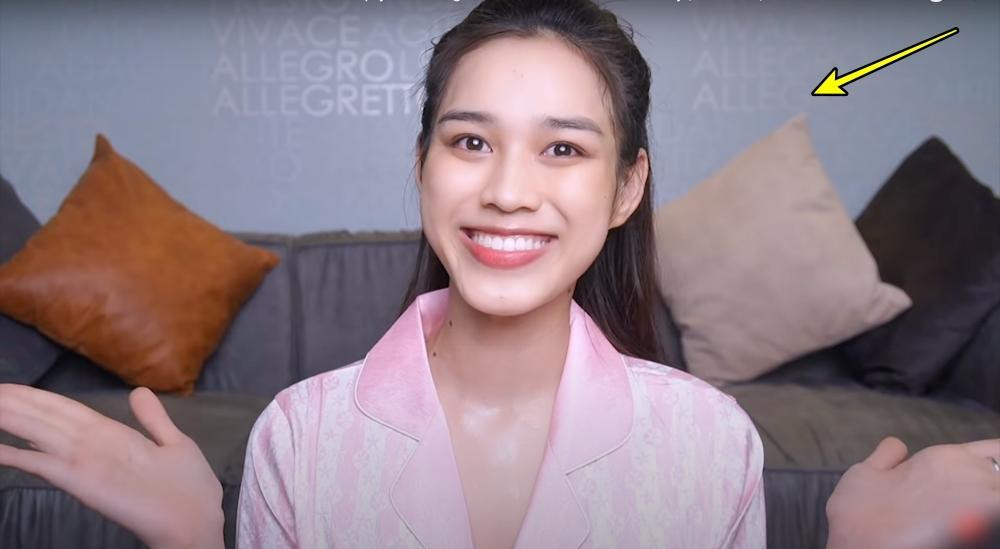 Đỗ Thị Hà giới thiệu chu trình dưỡng da buổi tối của mình Đỗ Thị Hà giới thiệu chu trình dưỡng da buổi tối của mình