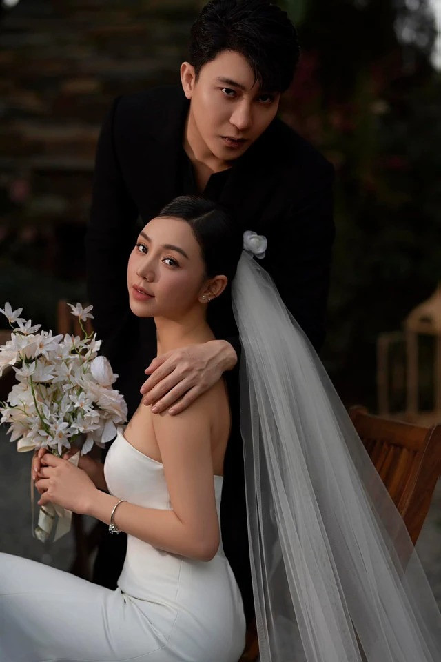 Quỳnh Kool - B Trần cực đẹp đôi trong phim Chúng Ta Của 8 Năm Sau. Quỳnh Kool - B Trần cực đẹp đôi trong phim Chúng Ta Của 8 Năm Sau.