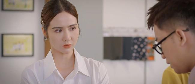 Bé Hoa đã trở thành giám đốc Vân Trang đầy quyền uy Bé Hoa đã trở thành giám đốc Vân Trang đầy quyền uy