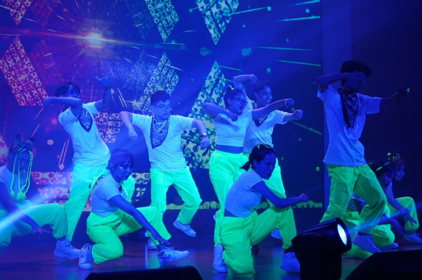 Tiết mục nhảy: Dance cover của thí sinh đến từ THPT Hoa Sen Tiết mục nhảy: Dance cover của thí sinh đến từ THPT Hoa Sen