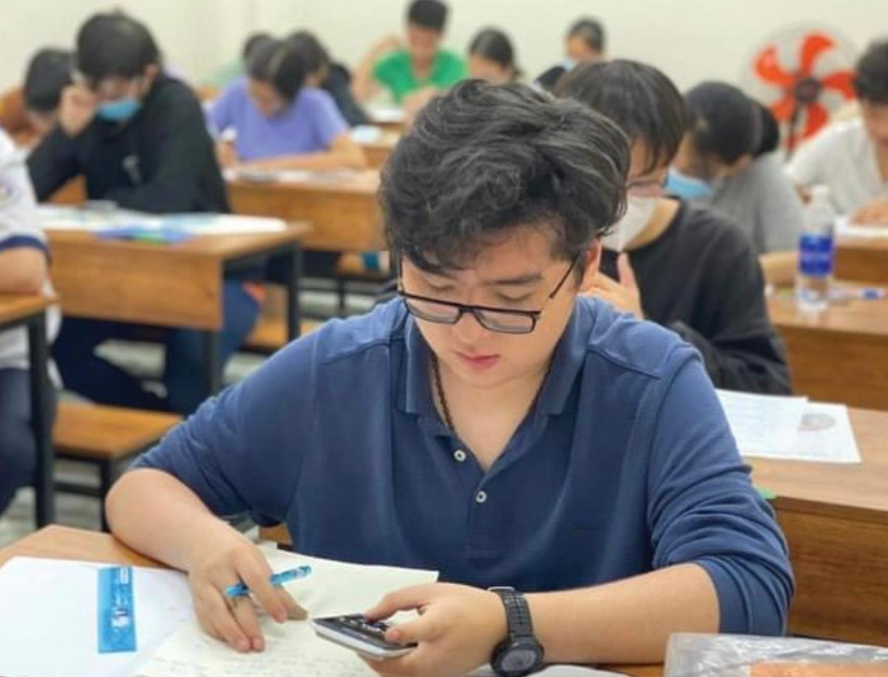 Khả Quân đã có thêm bước tiến vững chắc trong hành trình trở thành công dân toàn cầu.