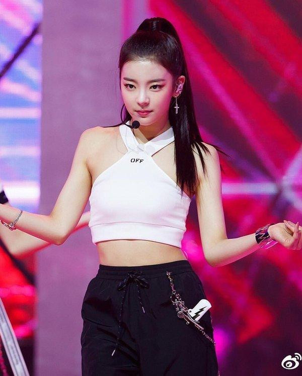 Lia (ITZY) bị chê là biểu diễn hời hợt