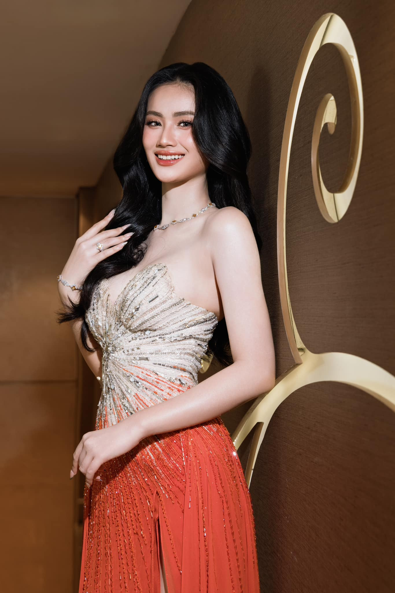Hoa hậu Ý Nhi đang tích cực chuẩn bị cho Miss World 2025. Hoa hậu Ý Nhi đang tích cực chuẩn bị cho Miss World 2025.