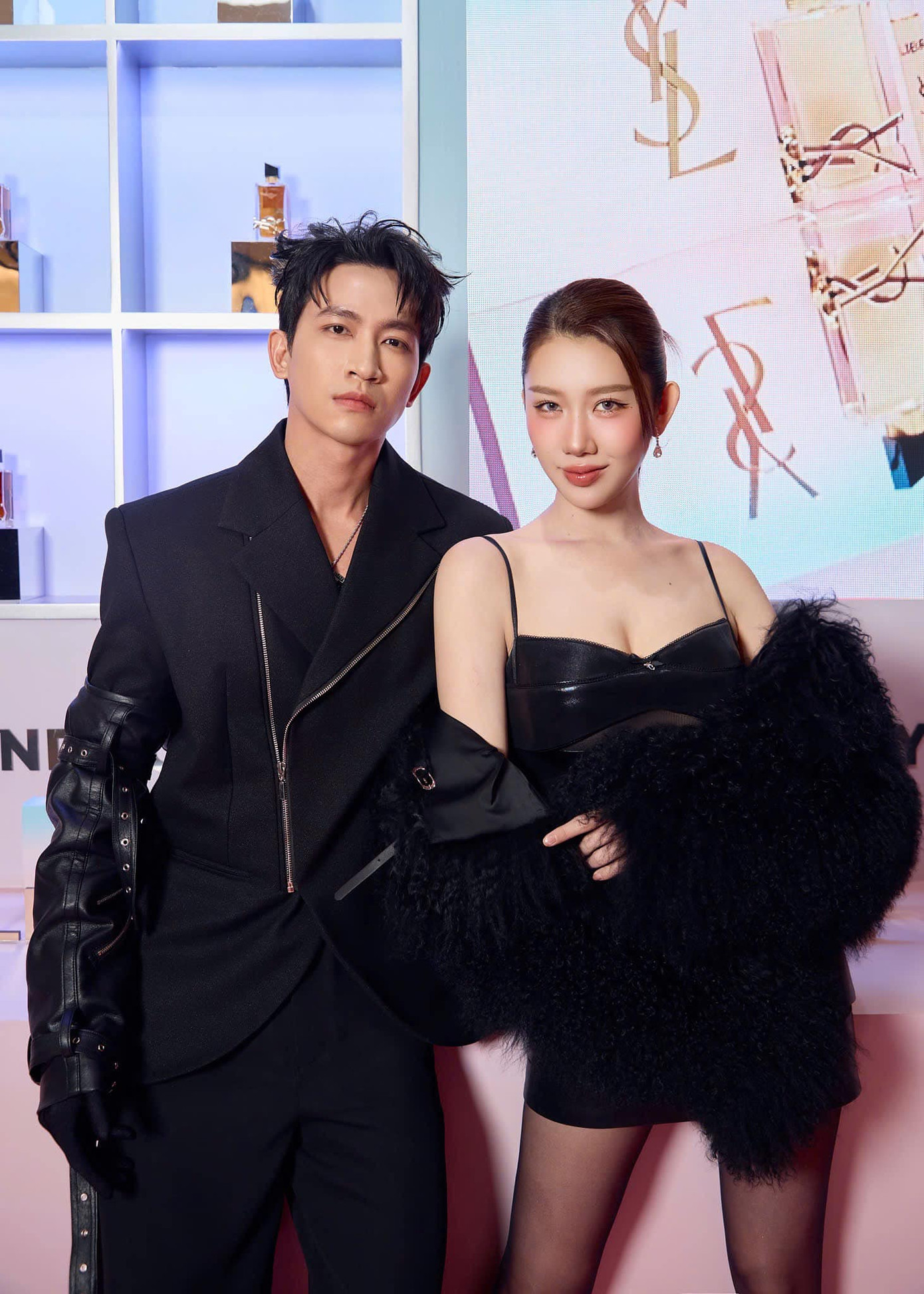 Thúy Ngân, Võ Cảnh liên tục lộ manh mối hẹn hò.